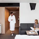 Shuum Boutique - Destigo Kołobrzeg
