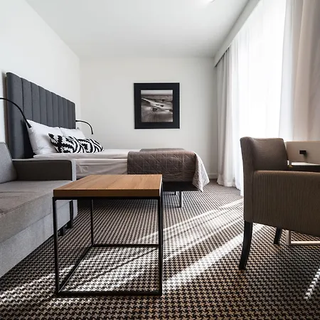 Shuum Boutique - Destigo 4*