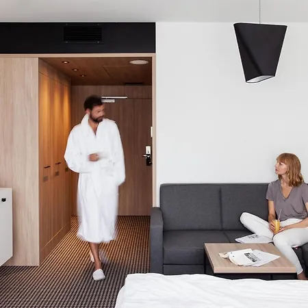 Shuum Boutique - Destigo Kołobrzeg